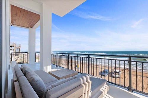 Oceanfront, Pool, Beach, New Smyrna Modern Beach House