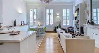 "DesignLoftSophia" vacation apartment in the historic old town of Grasse