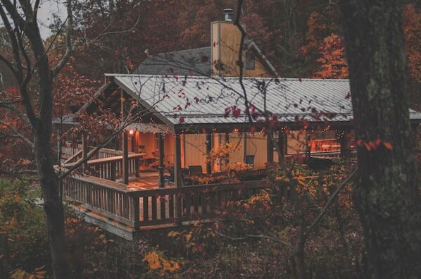 Exterior - Private 78 Acres with 5-acre lake and wedding venue in Lucasville, OH (Lucasville)