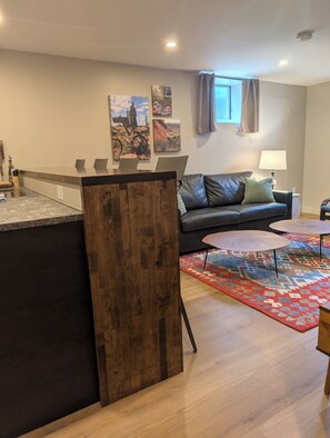 Lobby - Cliff's Edge Brewing BBnB charming 2-bedroom, "garden level," abode, Denver, CO (Denver)