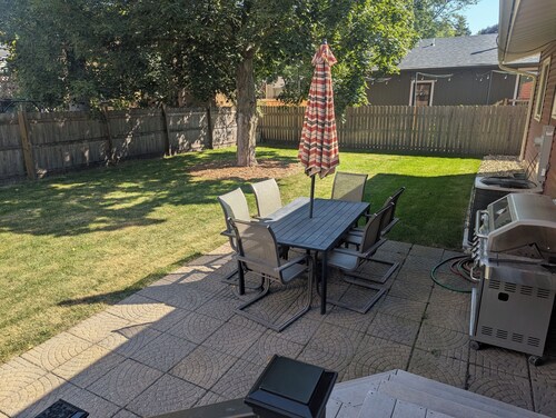 Entertainment for the whole family. Sleeps up to 10.