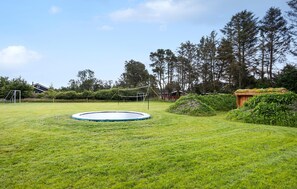 Property grounds - Amazing home in Sæby with sauna (Sæby)
