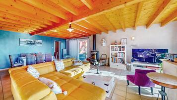 TV connectée, cheminée