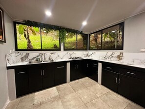 Interior - 3-bedroom house in superb Quepos with AC, WiFi. Enjoy your stay (Quepos)