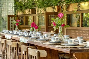 Outdoor dining