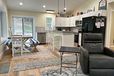 The Rez in Pentwater - Quiet and Wooded - Sleeps 7