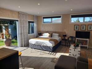 Ferros/tábuas de passar roupa, Wi-Fi de cortesia, roupa de cama