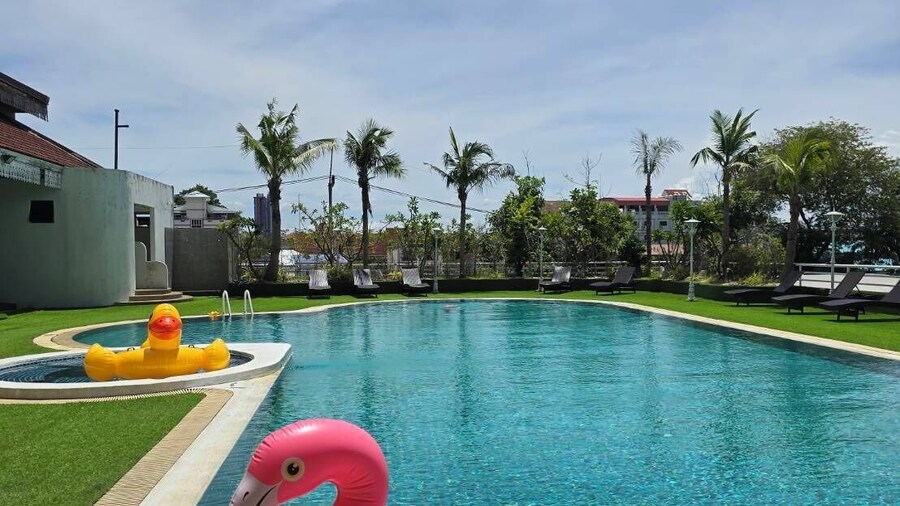 First Pacific Cirrus - Pattaya