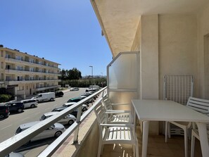 Apartment | Speisen im Freien