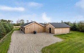 Exterior - Gorgeous home in Sæby with sauna (Sæby)