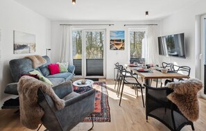 Fireplace - 2 bedroom awesome home in Tossens (Tossens)