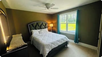 6 bedrooms, iron/ironing board, WiFi, bed sheets