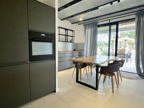 Villa | Private kitchen | Fridge, microwave, oven, dishwasher - Villa in Pals With Private Pool (Pals)