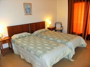 Appartement | 4 chambres, fer et planche Ă repasser