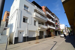 Apartment | Exterior - Apartment in L'estartit Near Illes Medes (Torroella de Montgrí)