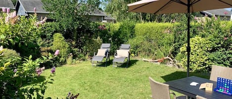 บ้านพัก | สวน