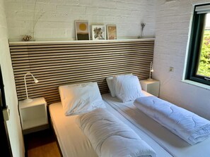 House | 2 bedrooms - Cozy Holiday Home for Four Guests (Sint Maartensvlotbrug)