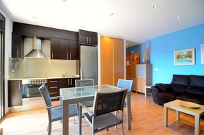 Private kitchen - Apartment in Estartit Near sea Beach (Torroella de Montgrí)