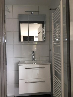 House | Bathroom - Nice Bungalow for Family Vacation (Sint Maartensvlotbrug)