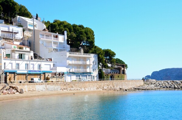 Exterior - Apartment in Estartit With Beachfront Views (Torroella de Montgrí)