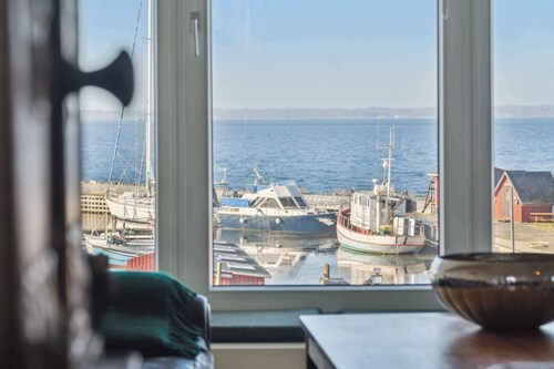 Holiday home with sea and harbor view