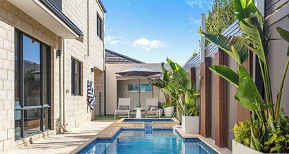 Oasis @ Hillarys