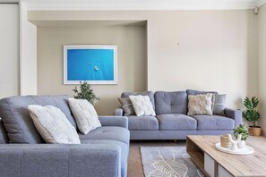 Fernseher, Stereoanlage