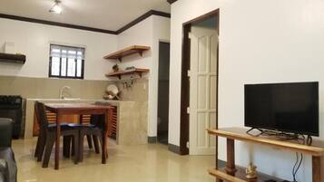 Family Double Room (House1) | Private kitchen