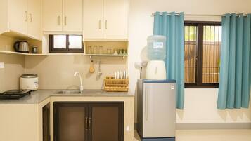 迷你雪櫃、電飯煲