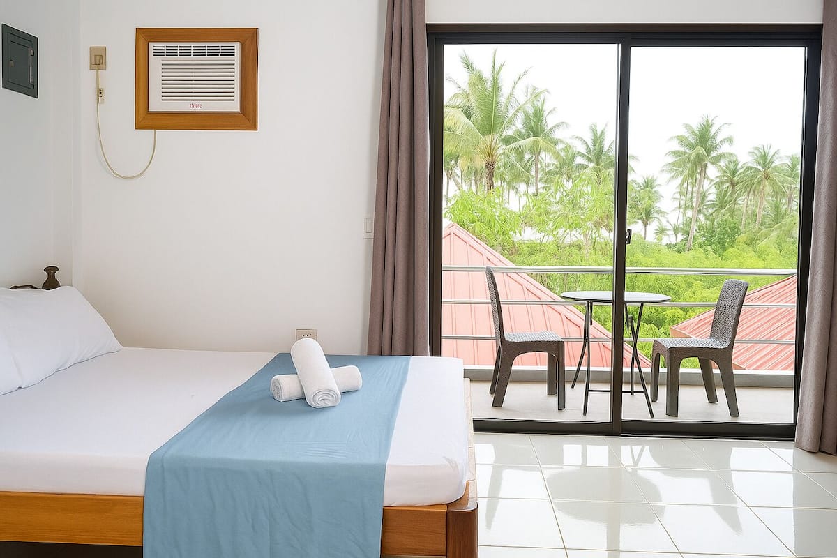 Basic Studio, Balcony, Courtyard View | 1 bedroom, laptop workspace, free WiFi