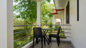 Laptop workspace, free WiFi