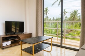 Habitación doble familiar | Espacio para trabajar con laptop y wifi gratis 