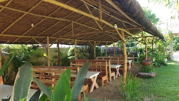 บริเวณภายนอก
