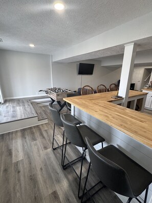 Dining - Spacious 5-bedroom townhome in charming Carter Lake close to downtown Omaha (Carter Lake)