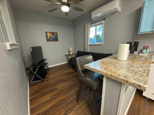 Charming studio near to Reno Airport