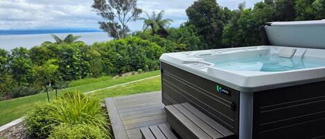 Baignoire à remous extérieure