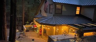 Charming 4-bedroom cabin a few minutes from Pinecrest Lake in fabulous Long Barn