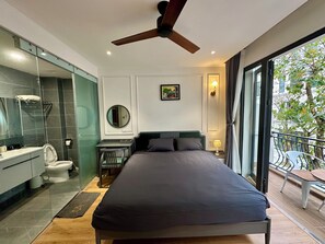 Deluxe Twin Room, Balcony, City View | 2 bedrooms, desk, free WiFi