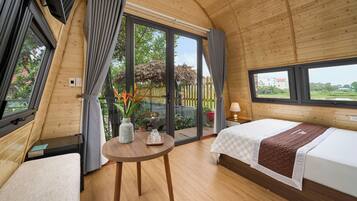 Design Room, Lake View | Lake view