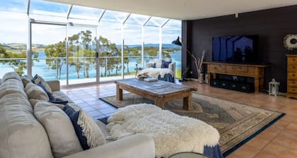 Saltworks 68 - Freycinet Holiday Houses