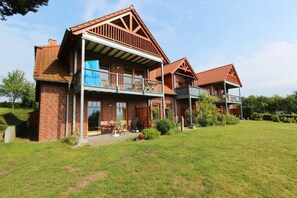 Unclassified image, 5 of 9, button