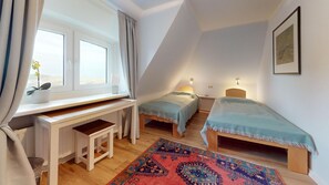 Unclassified image, 4 of 14, button - Haus Oberberg - Cozy thatched house for 6 people in the dunes of Hörnum (Hörnum (Sylt))