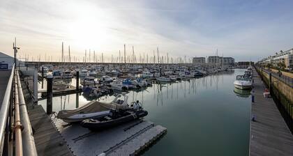 Central Brighton Marina - Apartment - Sleeps 4