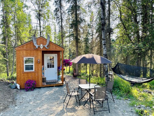 Small Dry Cabin Between Kenai and Kasilof Rivers.
