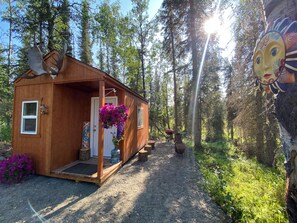 Exterior - Small Dry Cabin Between Kenai and Kasilof Rivers. (Kasilof)