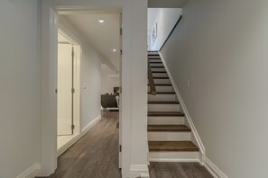 Interior - Modern 2-Story with Beautiful Rooms, Fully Equipped Kitchen – The William Manor (Toronto)