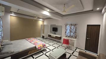 Family Double Room, City View