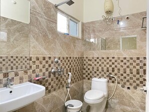 Shower, hair dryer, towels, soap - Fully Furnished 2BHK Home for Marriage Stays & Families in Hyderabad (Hyderabad)