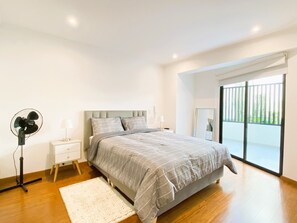 Basic Apartment | 2 bedrooms, down comforters, blackout drapes, iron/ironing board - R - Stunning apartment 2BR in Miraflores (Lima)