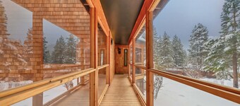 Stunning Mountain Gem with Hot Tub Near Palisades